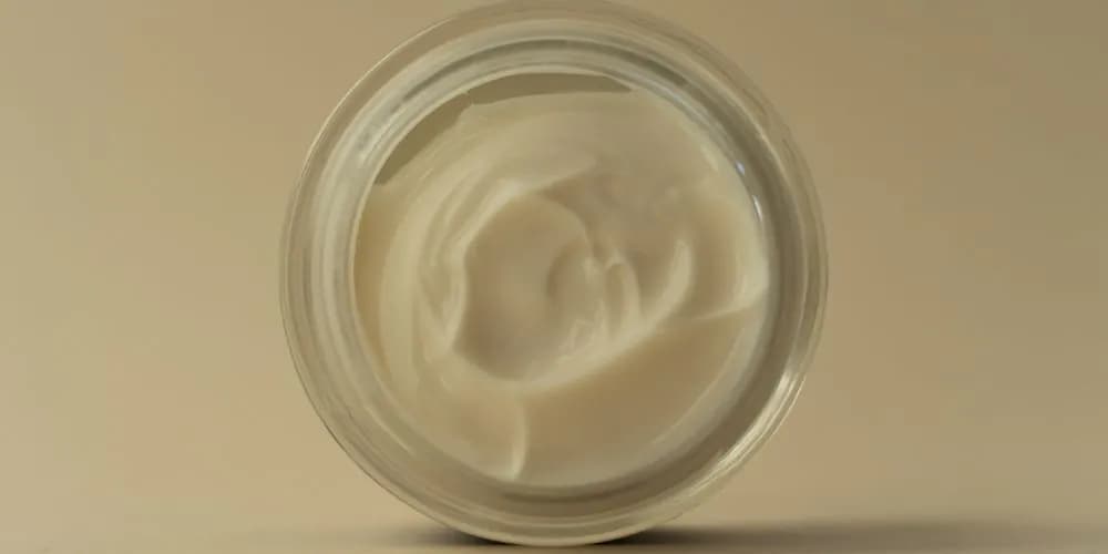Otwarty sloiczek maski nawiżającej Multi-purpose Rich Mask od Nudmuses